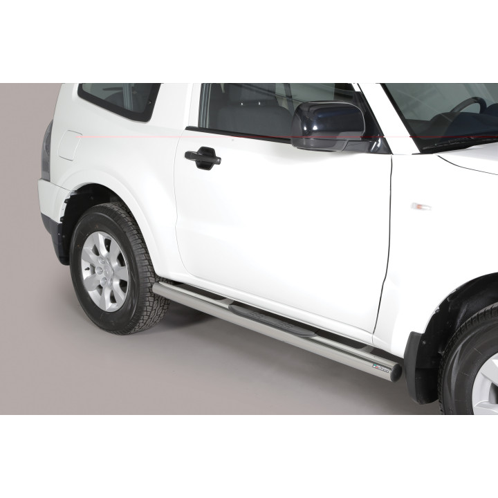 Estribos laterales 2015 - Mitsubishi Pajero 5 dveře GP/198