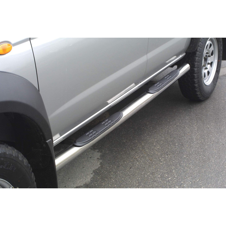 Stopnie boczne Nissan Pick Up 2.5 TD 130 Hp Single Cab 2002 - 2005 GP/132